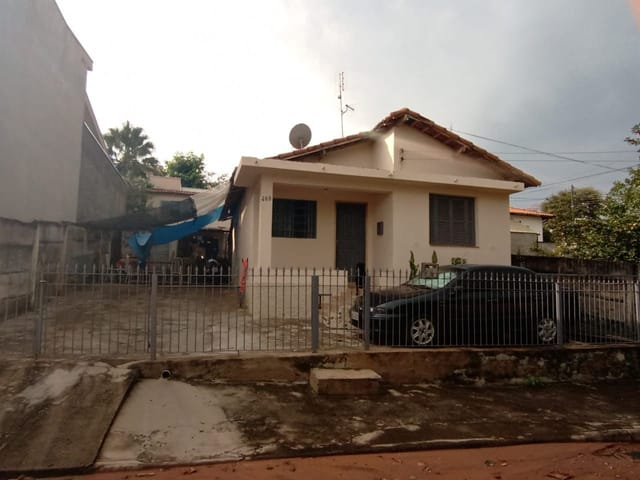 Casa com 300m² 2 quartos e 1 banheiro, à venda, no bairro Vila Valentin em São João da Boa Vista