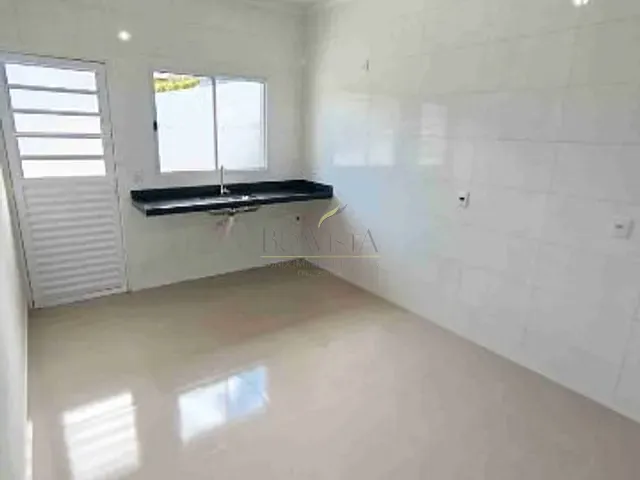 Casa com 86m² 2 quartos e 3 banheiros, à venda, no bairro Aparecida em Bragança Paulista
