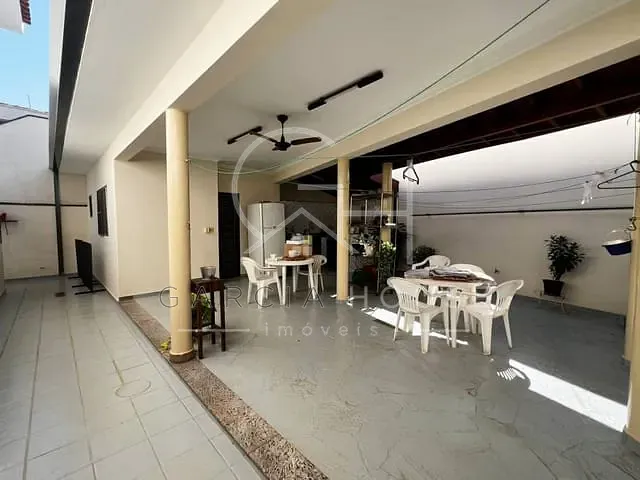 Casa com 392m² 4 quartos e 2 banheiros, à venda, no bairro Ribeirânia em Ribeirão Preto