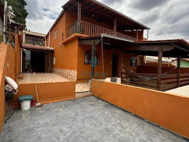 Casa 4 quartos e 5 banheiros, à venda, no bairro Horto em Belo Horizonte