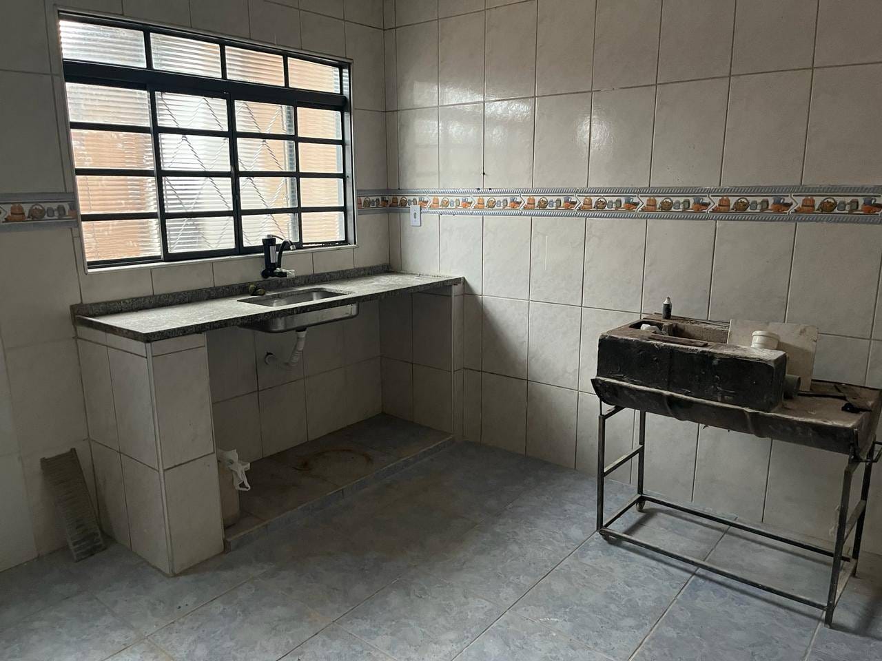 Casa à venda com 4 quartos, 200m² - Foto 44
