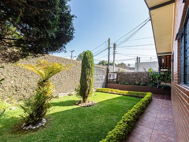 Casa com 600m² 3 quartos e 3 banheiros, à venda, no bairro Mossunguê em Curitiba