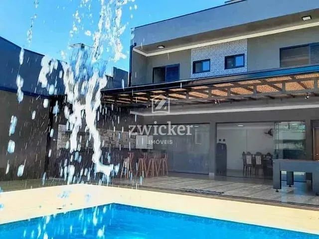 Casa com 300m² 2 quartos e 3 banheiros, à venda, no bairro Jardim Petrópolis em Bauru
