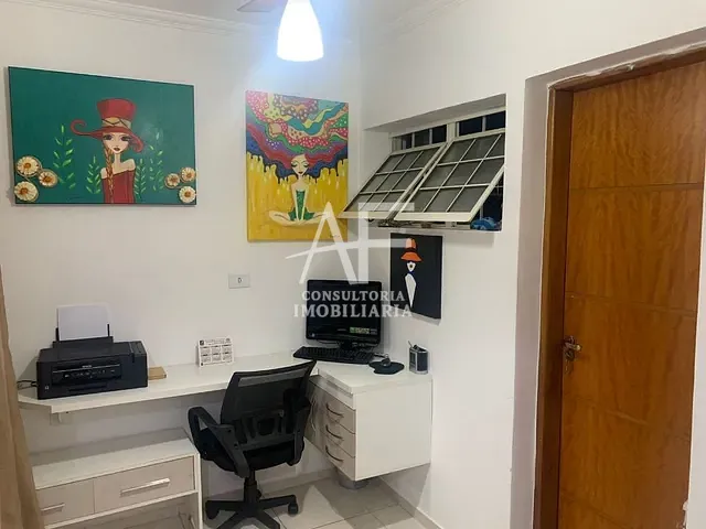 Casa com 250m² 3 quartos e 2 banheiros, à venda, no bairro Parque Senhor do Bonfim em Taubaté