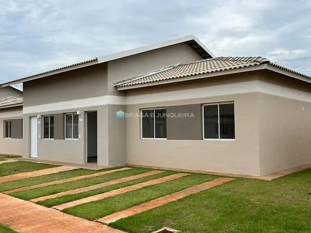 Casa com 150m² 3 quartos e 2 banheiros, à venda, no bairro Jardins Versalhes em Bady Bassitt