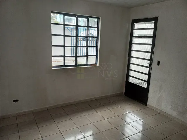 Casa com 226m² 2 quartos e 1 banheiro, à venda, no bairro Jardim Santiago em Apucarana