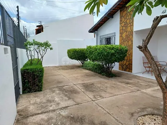 Casa com 267m² 3 quartos e 1 banheiro, à venda, no bairro Aeroporto em Teresina