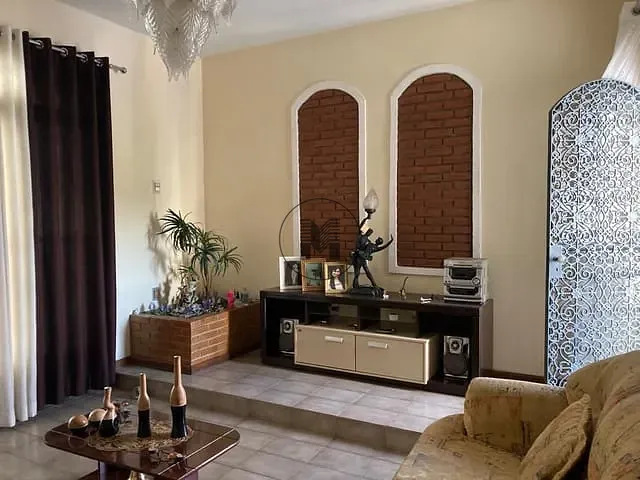 Casa com 138m² 4 quartos e 2 banheiros, à venda, no bairro Pedreira em Guaratinguetá