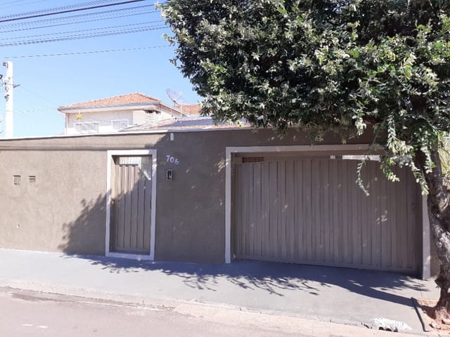 Casa com 250m² 3 quartos e 2 banheiros, à venda, no bairro Colinas Park Residencial em Birigüi