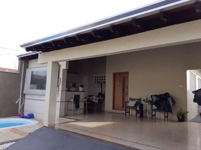 Casa com 250m² 3 quartos e 2 banheiros, à venda, no bairro Colinas Park Residencial em Birigüi