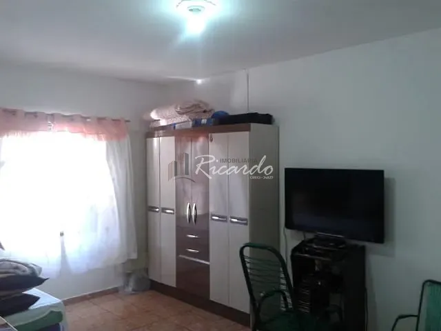 Casa com 267m² 3 quartos e 2 banheiros, à venda, no bairro Jardim Monte Carlo II em Arapongas
