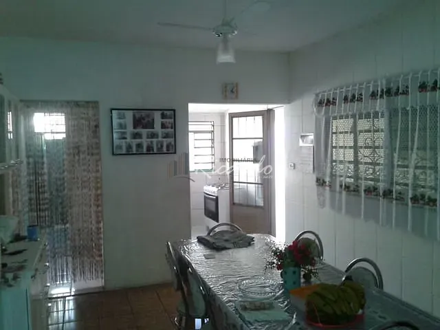Casa com 267m² 3 quartos e 2 banheiros, à venda, no bairro Jardim Monte Carlo II em Arapongas
