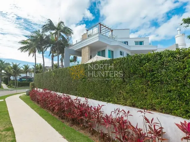 Casa com 600m² 6 quartos e 7 banheiros, para alugar, no bairro Jurerê Internacional em Florianópolis