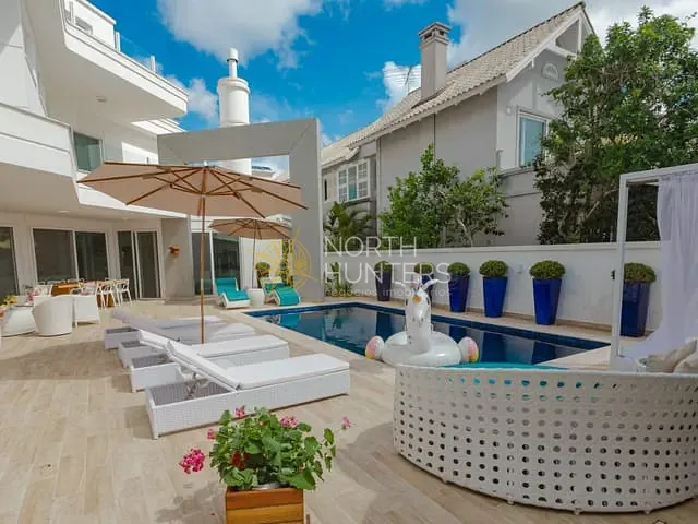 Casa com 600m² 6 quartos e 7 banheiros, para alugar, no bairro Jurerê Internacional em Florianópolis