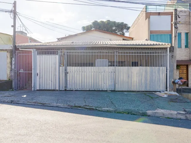 Casa com 200m² 5 quartos e 3 banheiros, à venda, no bairro Cidade Industrial em Curitiba