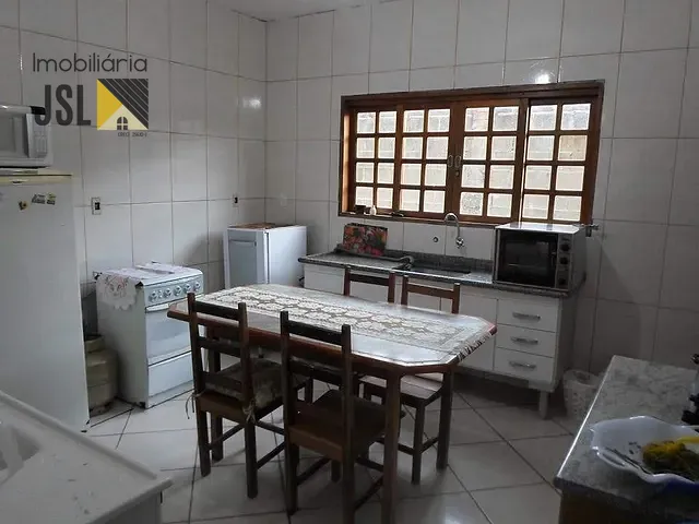 Casa com 250m² 3 quartos e 2 banheiros, à venda, no bairro Village das Flores em Caçapava