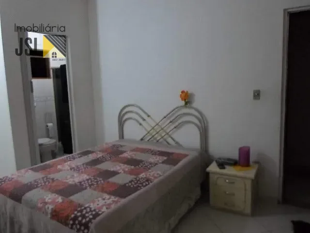 Casa com 250m² 3 quartos e 2 banheiros, à venda, no bairro Village das Flores em Caçapava