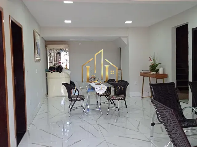 Casa com 180m² 5 quartos e 1 banheiro, à venda, no bairro Jardim Cuiabá em Cuiabá