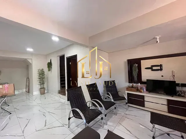 Casa com 180m² 5 quartos e 1 banheiro, à venda, no bairro Jardim Cuiabá em Cuiabá