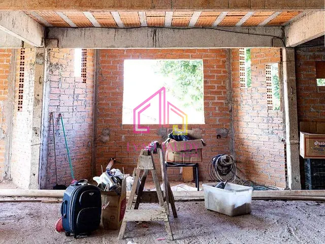 Casa com 180m² 5 quartos e 1 banheiro, à venda, no bairro Jardim Cuiabá em Cuiabá