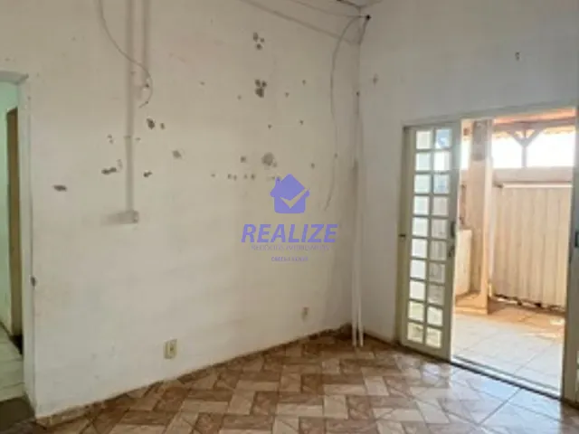 Casa 4 quartos e 2 banheiros, à venda, no bairro Parque Residencial Serra Negra em Botucatu