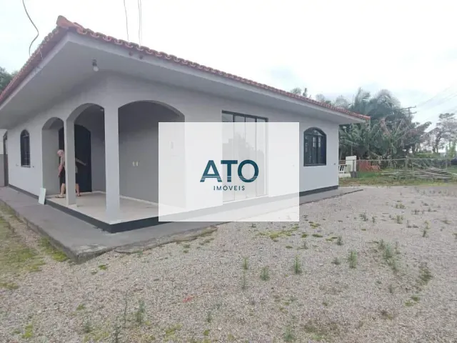 Casa 2 quartos e 2 banheiros, para alugar, no bairro Joáia em Tijucas