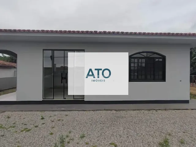Casa 2 quartos e 2 banheiros, para alugar, no bairro Joáia em Tijucas