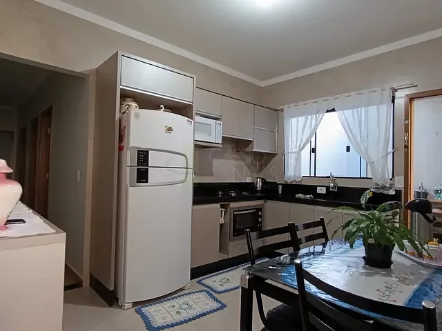 Casa com 150m² 3 quartos e 2 banheiros, à venda, no bairro Jardim Primavera em Apucarana
