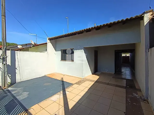 Casa 3 quartos e 1 banheiro, para alugar, no bairro Jardim Capricornio em Rolândia