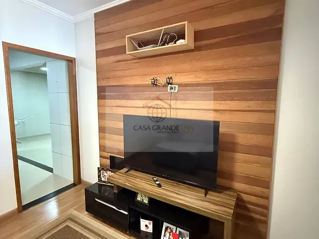 Casa com 150m² 3 quartos e 1 banheiro, à venda, no bairro Vila Oliveira em Rolândia