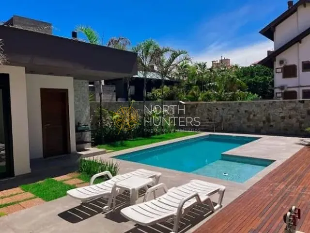 Casa com 450m² 4 quartos e 5 banheiros, para alugar, no bairro Jurerê Internacional em Florianópolis