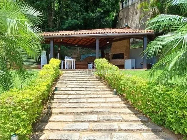 Casa com 1226m² 4 quartos e 2 banheiros, à venda, no bairro Itaipava em Petrópolis