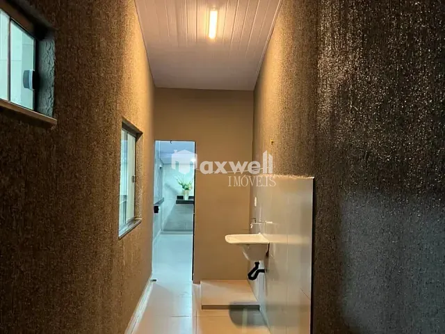 Casa 3 quartos e 2 banheiros, à venda, no bairro Setor Marista Sul em Aparecida de Goiânia