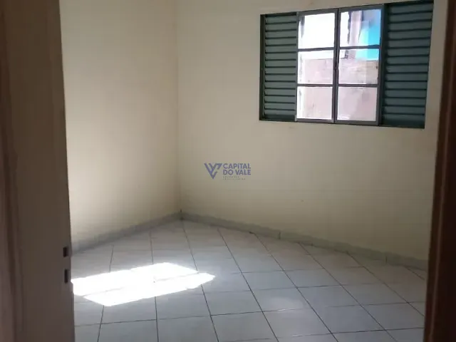 Casa com 300m² 3 quartos e 1 banheiro, à venda, no bairro Cidade Morumbi em São José dos Campos
