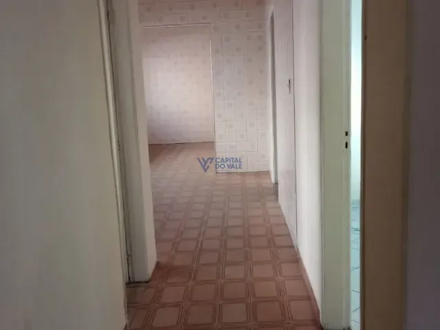 Casa com 300m² 3 quartos e 1 banheiro, à venda, no bairro Cidade Morumbi em São José dos Campos