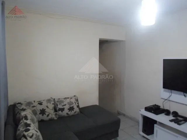 Casa 1 quarto e 1 banheiro, à venda, no bairro Jardim Zaira em Mauá
