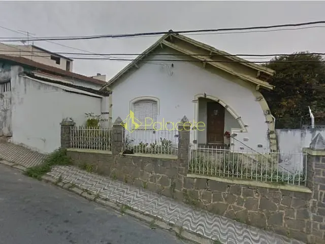 Casa com 500m², à venda, no bairro Centro em Aparecida