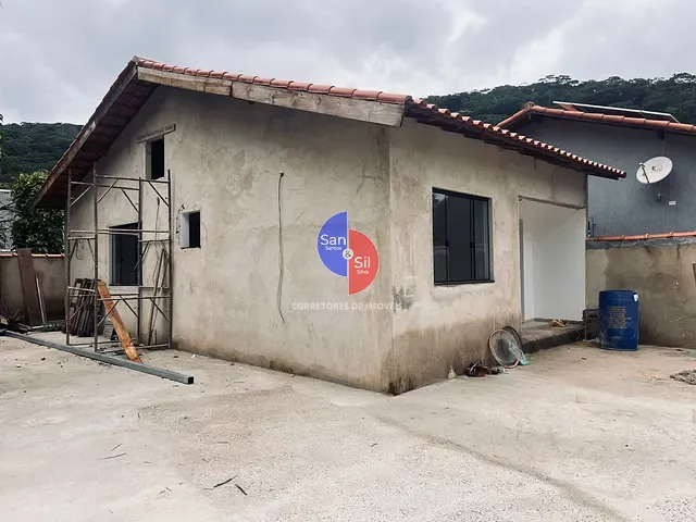 Casa 2 quartos e 1 banheiro, à venda, no bairro Caneca Fina em Guapimirim