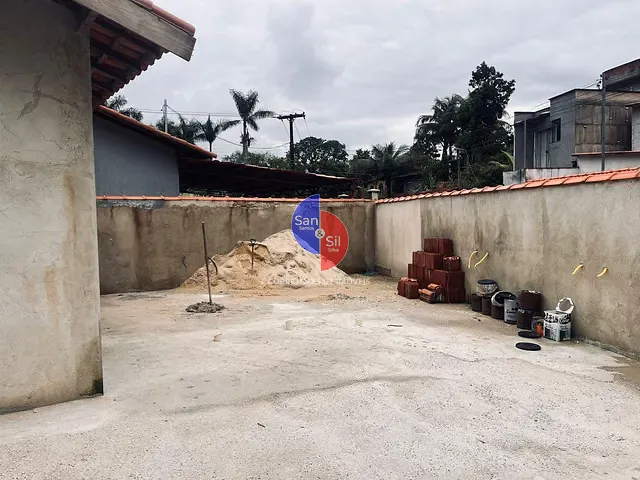 Casa 2 quartos e 1 banheiro, à venda, no bairro Caneca Fina em Guapimirim