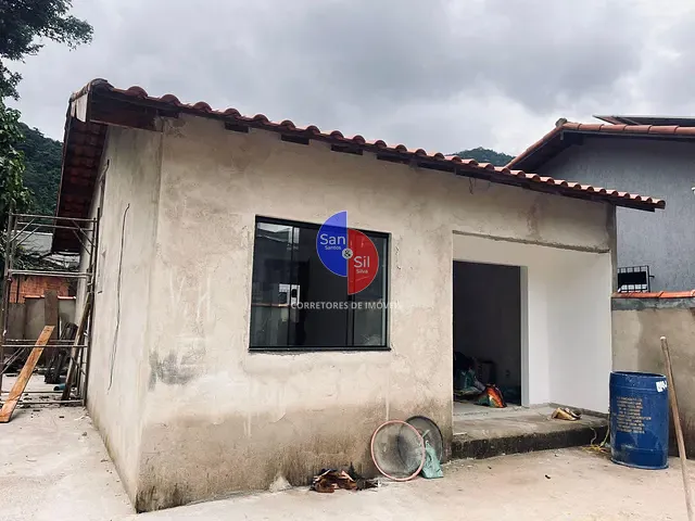 Casa 2 quartos e 1 banheiro, à venda, no bairro Caneca Fina em Guapimirim