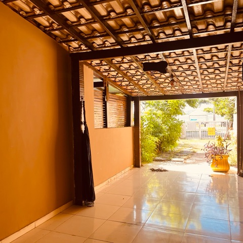 Casa 2 quartos e 1 banheiro, à venda, no bairro Parque Burle em Cabo Frio