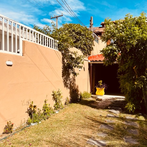 Casa 2 quartos e 1 banheiro, à venda, no bairro Parque Burle em Cabo Frio