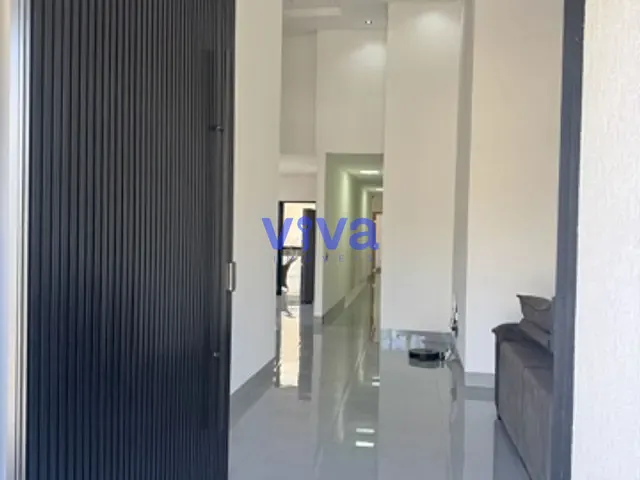 Casa com 375m² 3 quartos e 4 banheiros, à venda, no bairro Residencial Condomínio Jardim Veneza em Senador Canedo