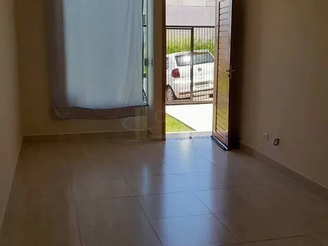 Casa com 150m² 2 quartos e 1 banheiro, à venda, no bairro Residencial Veneza em Apucarana