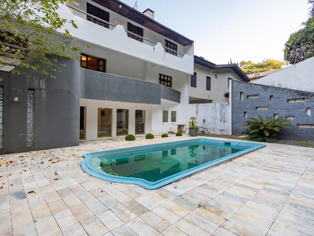 Casa com 337m² 4 quartos e 5 banheiros, à venda, no bairro Abranches em Curitiba