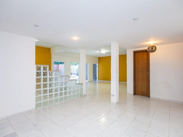 Casa com 337m² 4 quartos e 5 banheiros, à venda, no bairro Abranches em Curitiba