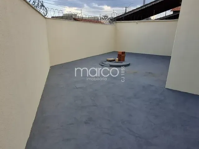 Casa 2 quartos e 1 banheiro, para alugar, no bairro Residencial Santa Fé I em Goiânia