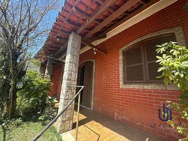 Casa 5 quartos e 3 banheiros, à venda, no bairro Rústico em Volta Redonda