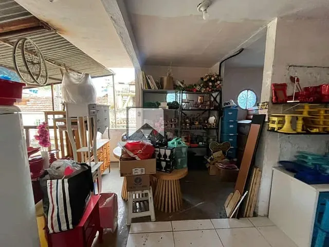 Casa com 262m², à venda ou para alugar, no bairro Santa Rosa em Niterói