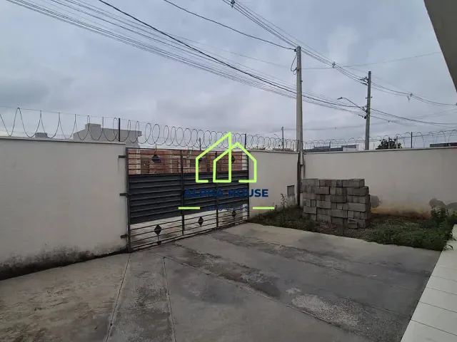 Casa com 200m² 2 quartos e 2 banheiros, à venda, no bairro Residencial César Park em Pindamonhangaba